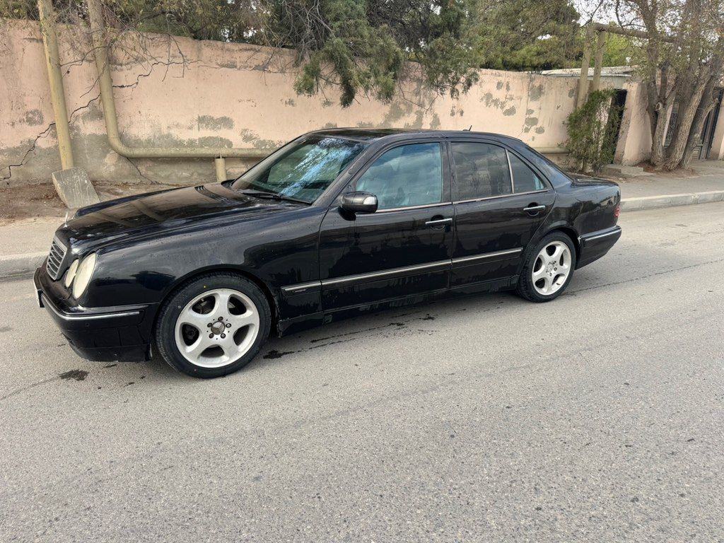 Mercedes E 320, 3.2 L, 2000 il, 600 000 km 01-CP-824 — Avtomobillər, Bakı (3)
