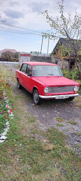 Lada (VAZ) 21011, 1.3 L, 1980 il, 200 000 km 08-BK-795 — Avtomobillər, Zaqatala (2)