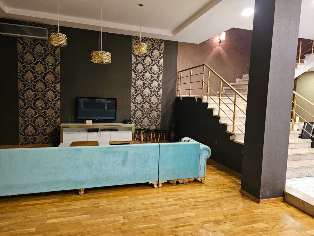Satılır 5 otaqlı həyət evi/bağ evi 360 m² — Ev, villa, Bakı (9)