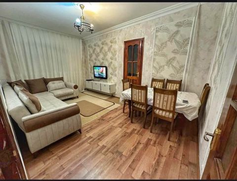 Satılır 2 otaqlı köhnə tikili 62 m² — Bakı