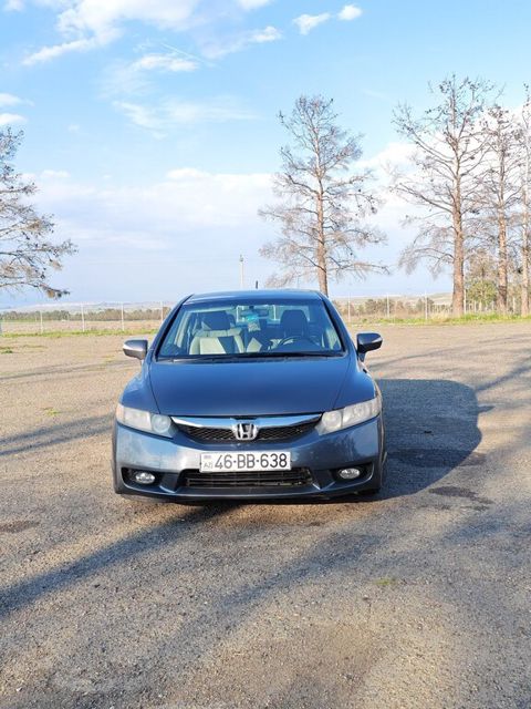 Honda Civic, 1.3 L, 0.86 kWh, 2010 il, 504 000 km — Naftalan