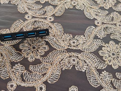 USB 3.0 Hub – 4 portlu - 1 giriş: Usb-a 3.0 (mavi konnektorlu) — Bakı