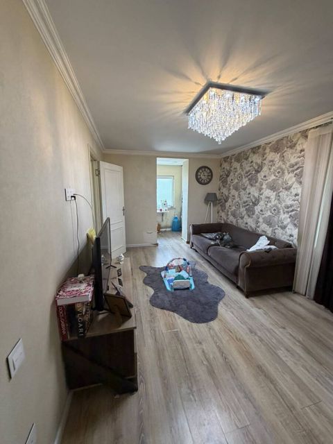 Satılır 2 otaqlı köhnə tikili 40 m² — Bakı