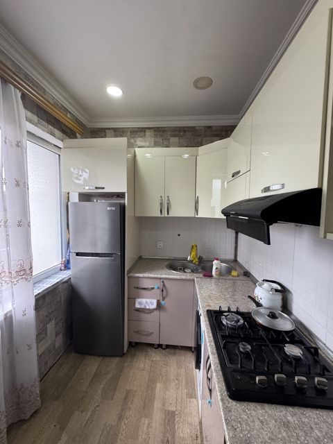 İcarəyə verilir 2 otaqlı köhnə tikili 75 m² — Bakı