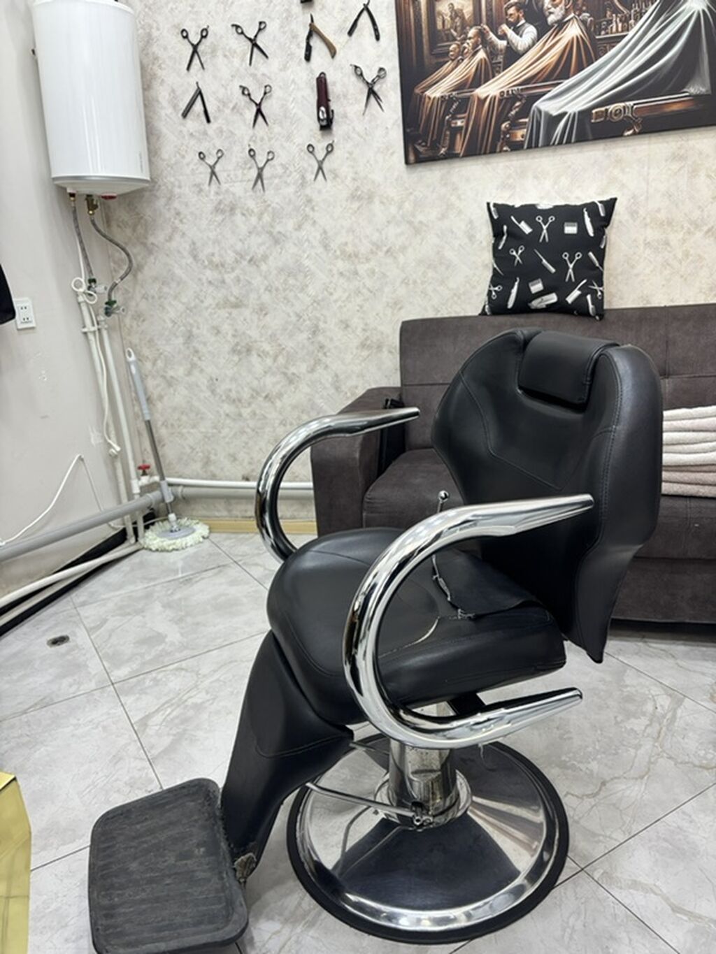 İşlənmiş, Saç kəsimi kreslosu — Kreslo, Bakı (3)
