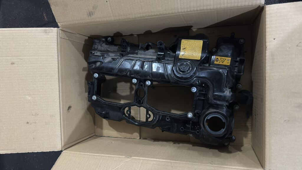 Məhsul: Klapan qapağı (valve cover) –BMW f30 Təsvir: - Plastik — Ehtiyat hissələri, Masazır (3)