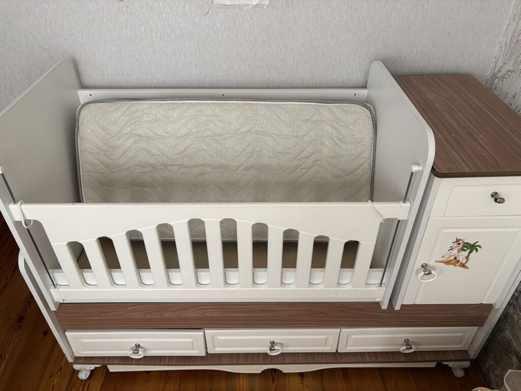 Uşaq beşiyi – çevik kombi model - Rəng və material: ağ və qəhvəyi — Bəşikləri, Bakı (2)