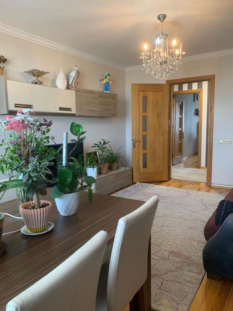 Satılır 3 otaqlı köhnə tikili 75 m² — Bakı