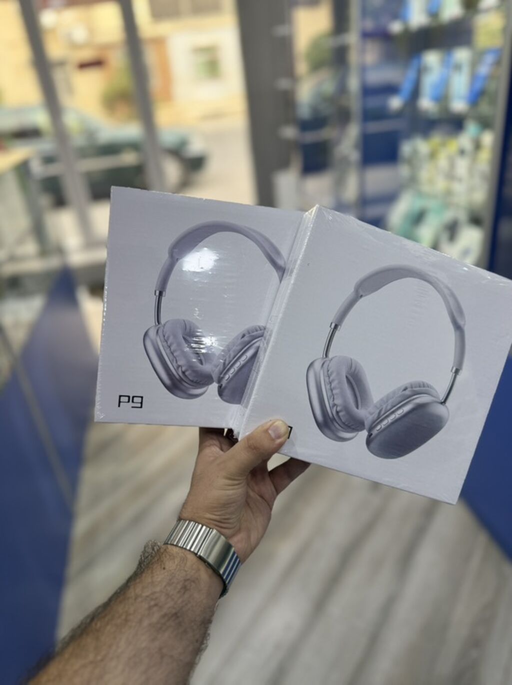 PG simsiz over-ear qulaqlıq - Dizayn: Yastıqlı over-ear kasalar — Qulaqcıqlar, Qobu