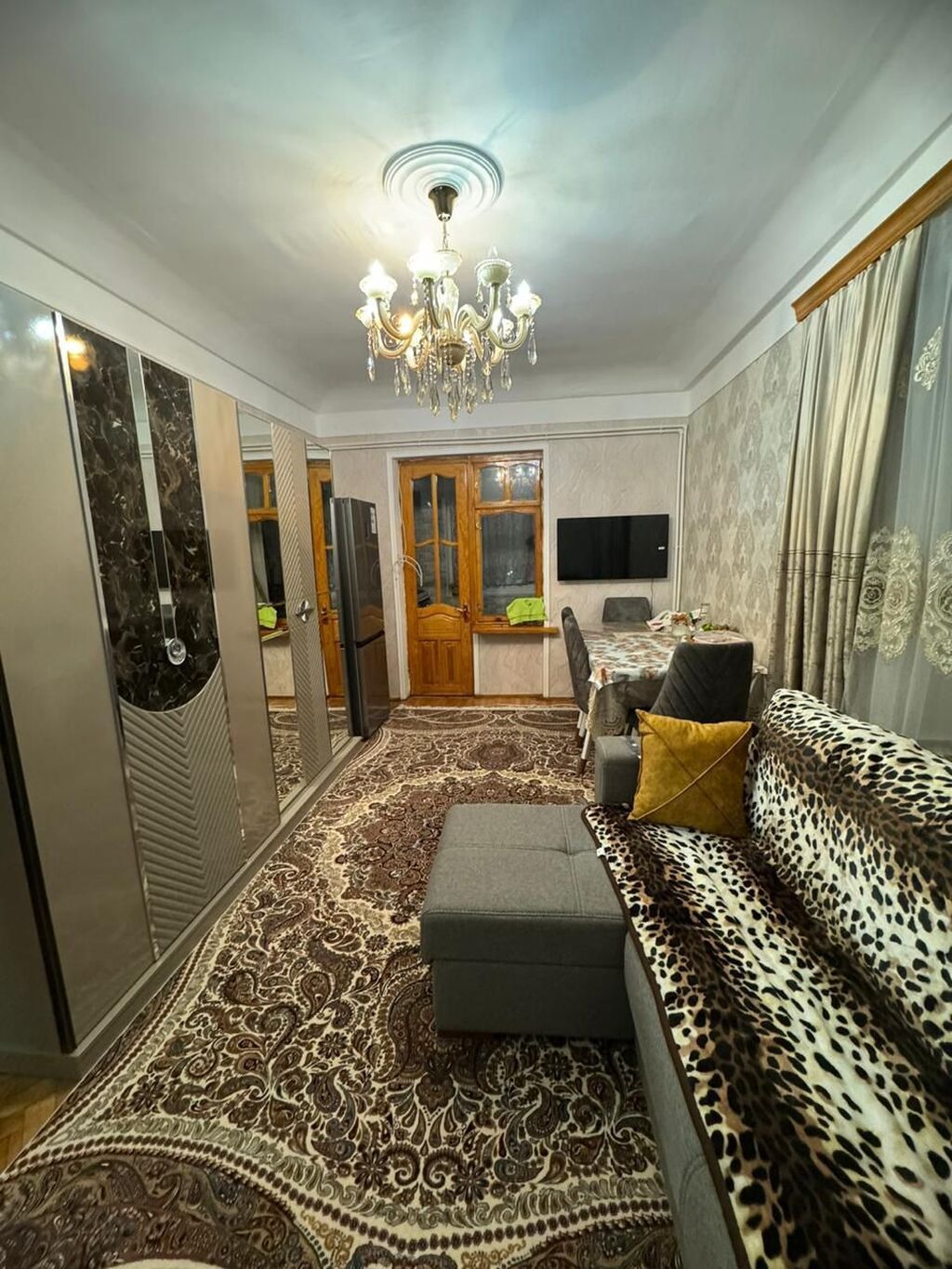 Yerdeki xalca satilir 500 manata alinib 450 manata satilir Real — Mənzil, Bakı (2)
