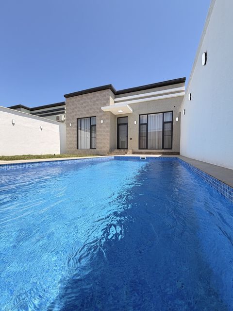 Satılır 4 otaqlı həyət evi/bağ evi 150 m² — Bakı