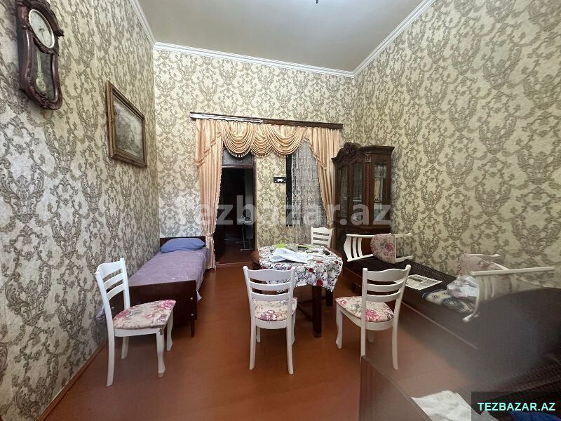 Həyət evinə 1 nəfər otaq yoldaşı axtarılır — Ev, villa, Bakı