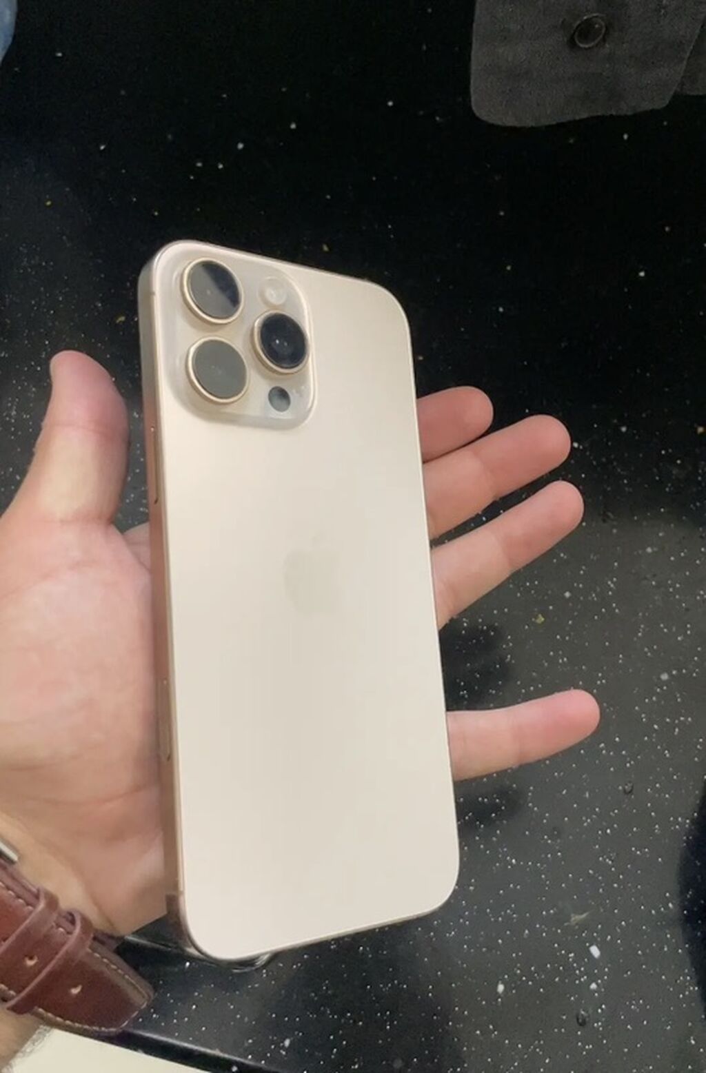IPhone 16 Pro Max, 256 GB, Qızılı, Face ID — Apple iPhone, Bakı (2)