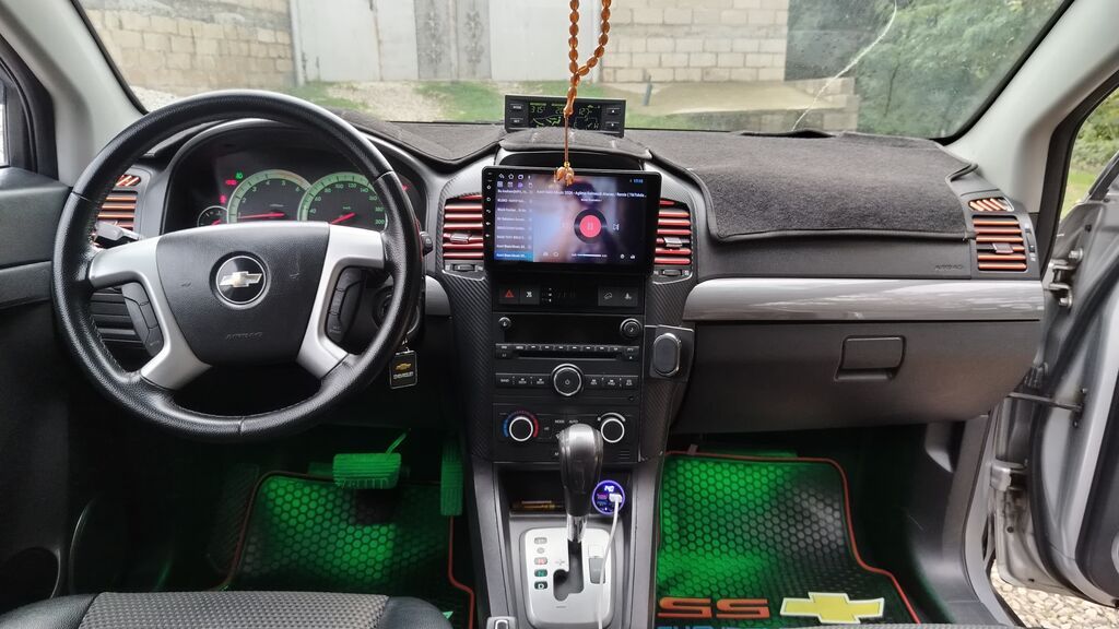 Chevrolet Captiva, gümüş rəngli, 5 qapılı SUV. Əsas xüsusiyyətlər — Avtomobillər, Bakı (8)