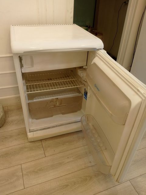 Indesit mini soyuducu - Kompakt ölçü: stolaltı/mini format, mətbəx — Bakı