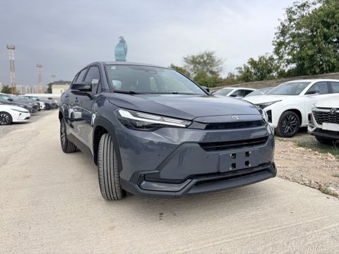 Toyota Frontlander, 2.0 L, 0.91 kWh, 2026 il, yeni — Bakı