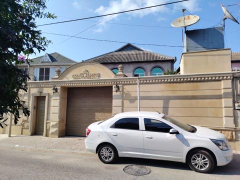 Satılır 7 otaqlı həyət evi/bağ evi 200 m² — Bakı