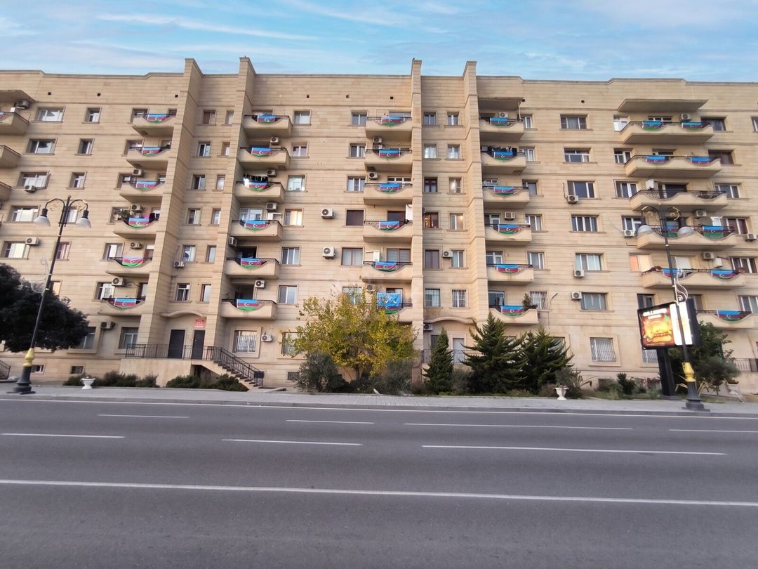 Satılır 4 otaqlı köhnə tikili 100 m² — Mənzil, Bakı (11)