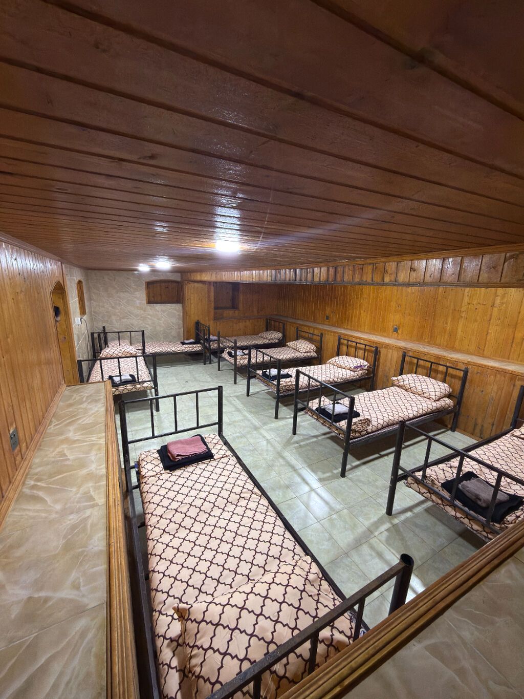 Hazır hostel biznesi satılır – metro hostel Mərkəzi ərazidə — Hazır biznes, Bakı (5)