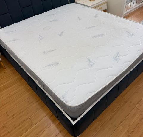 Matras satilir,carpayi yox Olcu 200x180 hec bir prob yoxdur — Bakı