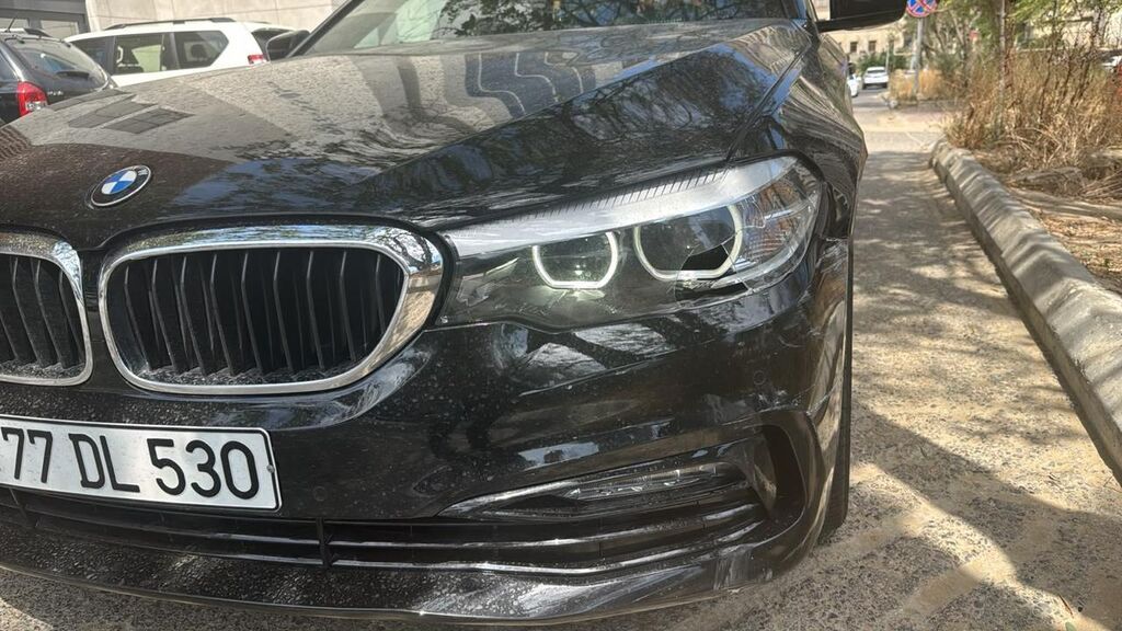 BMW 5 Series sedan – qara rəng, Azərbaycan nömrə nişanı “77 DL 530” — Avtomobillər, Xırdalan (3)