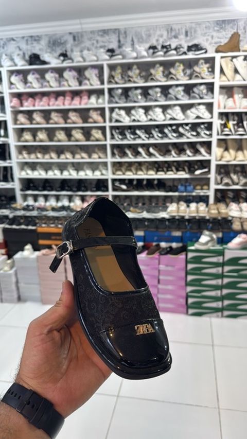 Qız uşaqları üçün laklı Mary Jane ayaqqabı - Rəng: qara - Model: Mary — Bakı