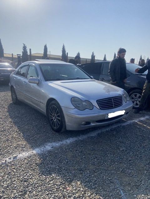 Mercedes C 200, 2.0 L, 2001 il, 525 000 km — Gəncə