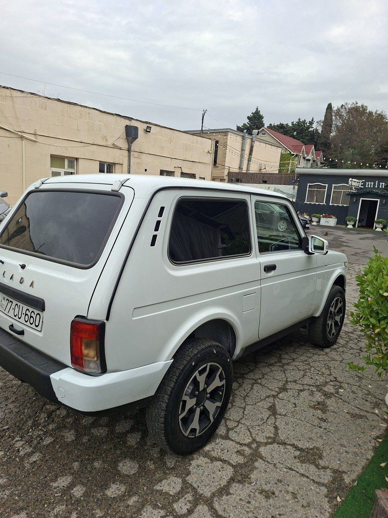 Lada (VAZ) Niva, 1.7 L, 2018 il, 125 000 km 77-CU-660 — Avtomobillər, Bakı (4)