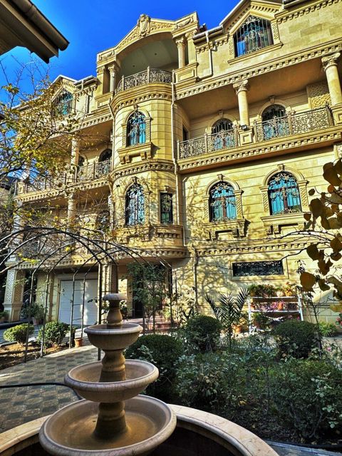 Satılır 9 otaqlı həyət evi/bağ evi 800 m² — Bakı