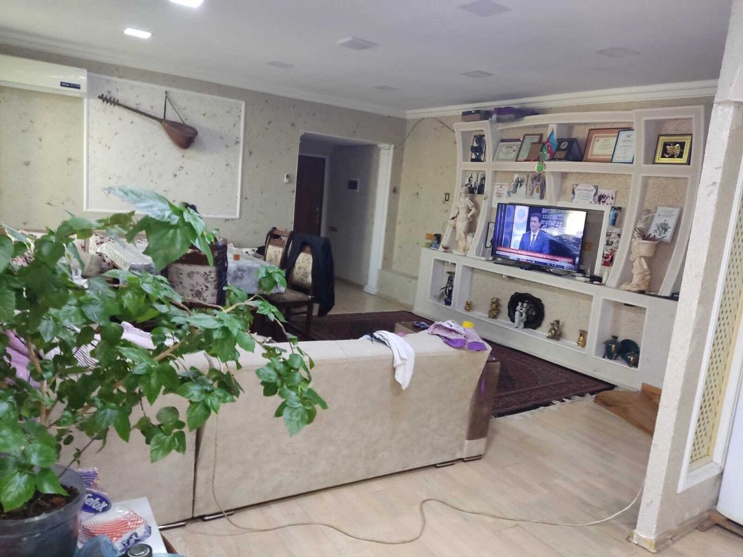 Satılır 5 otaqlı köhnə tikili 160 m² — Mənzil, Bakı (4)