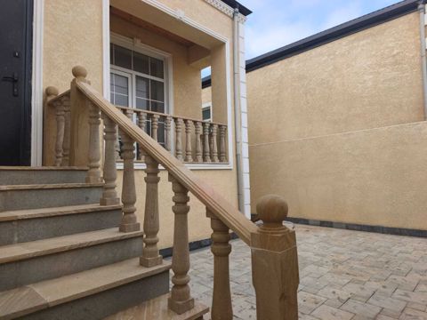 Satılır 4 otaqlı həyət evi/bağ evi 90 m² — Bakı