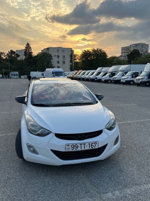 Hyundai Elantra, 1.8 L, 2011 il, 295 000 km — Bakı