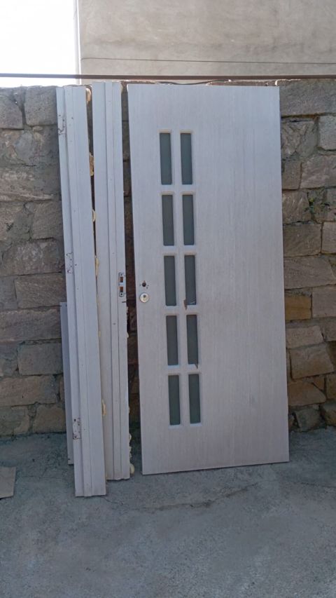 Qapi 4 ededi 180 azn. Ünvan Hökməli ölçü. 208×90 odeniwle çatdırılma — Digah