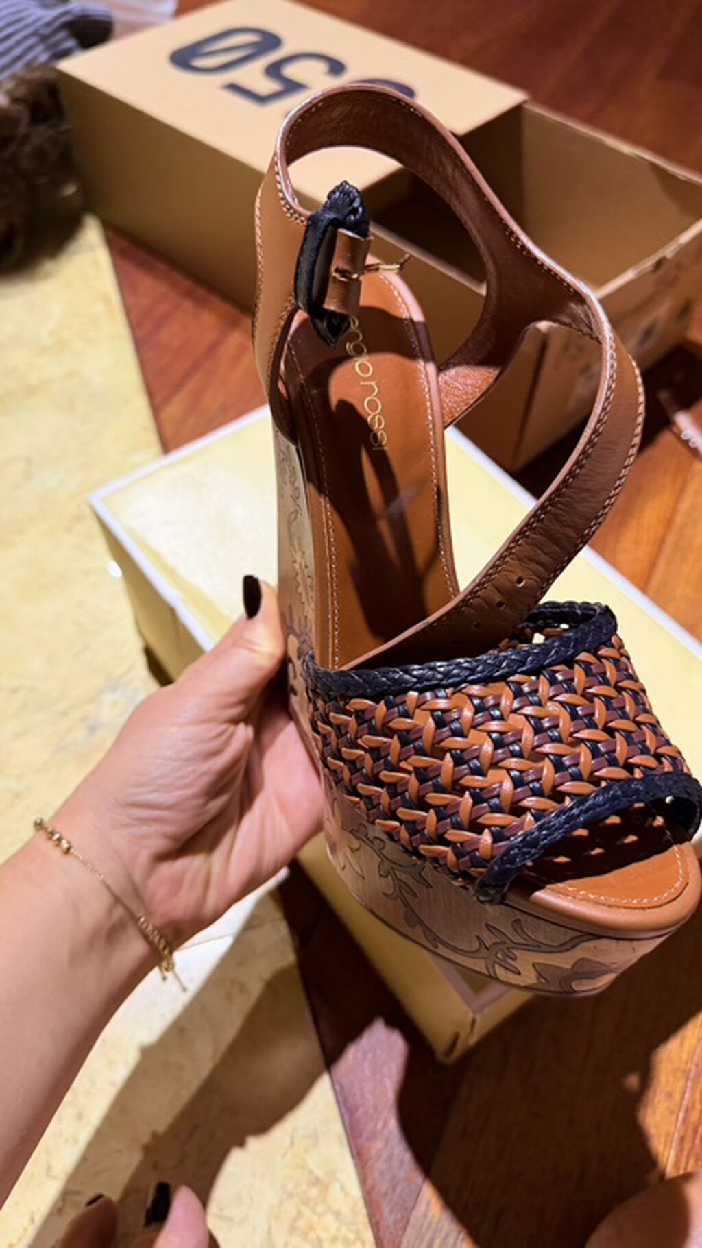 37 ölçü Brend: Sergio Rossi (daxili tabaqda loqo). Retro-boho üslubunu — Sandal, Bakı (2)