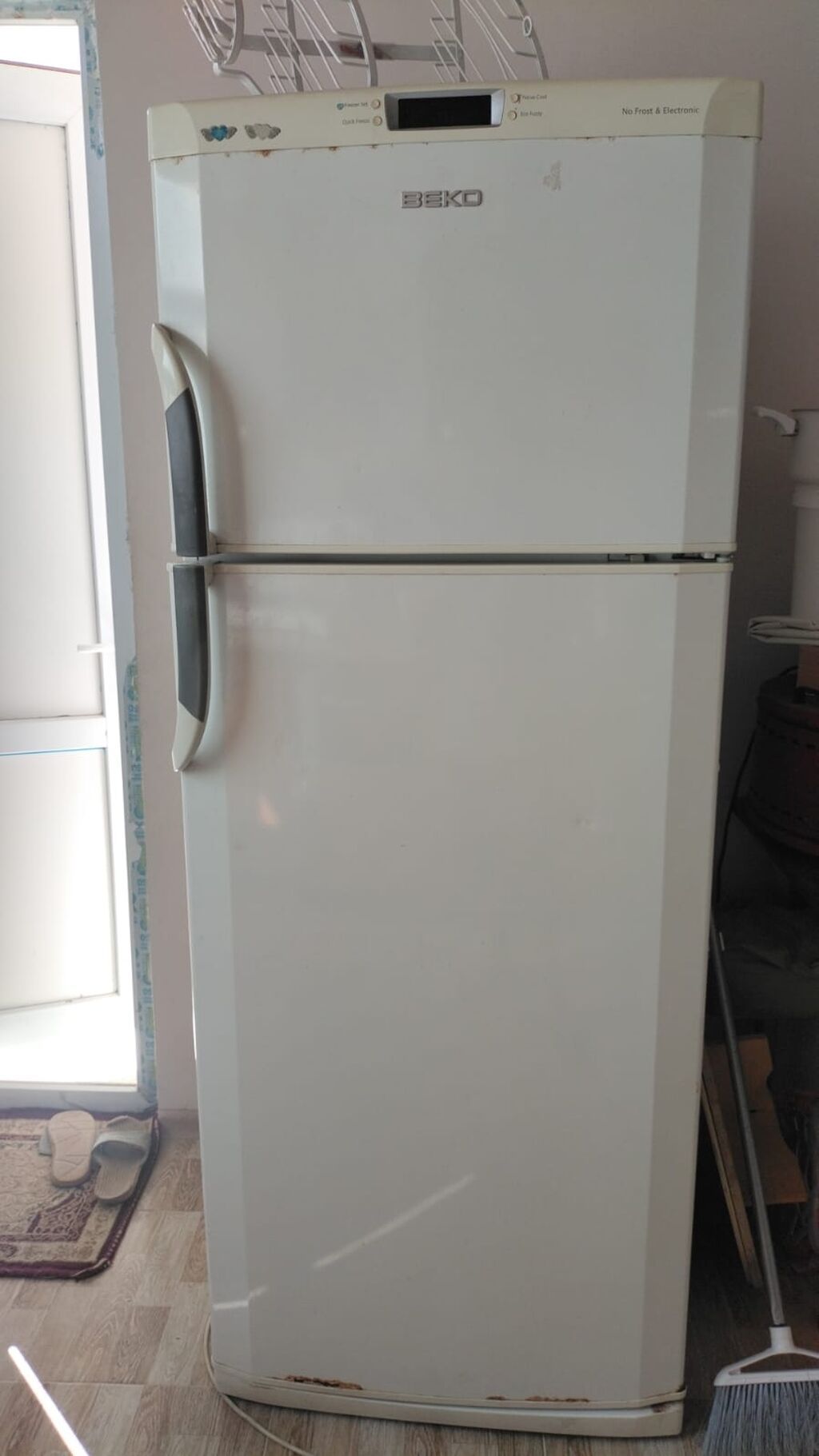 Beko ikiqapılı soyuducu - Üst kamera: dondurucu, rəf və qapı içində — Soyuducular, Pirəkəşkül