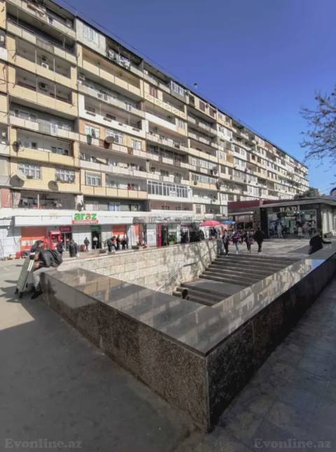 Satılır 4 otaqlı Mənzil Köhnə tikili 105 m² Bakı, Xətai r., Əhmədli m — Leyla xanim