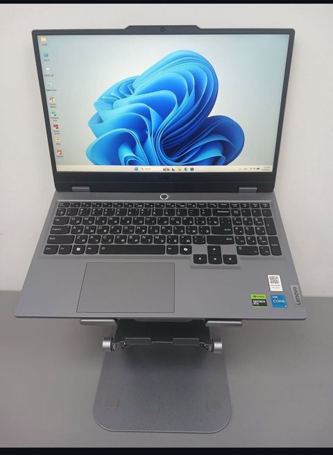 İşlənmiş Lenovo LOQ, 15.6 Intel Core i5, 512 GB — Bakı