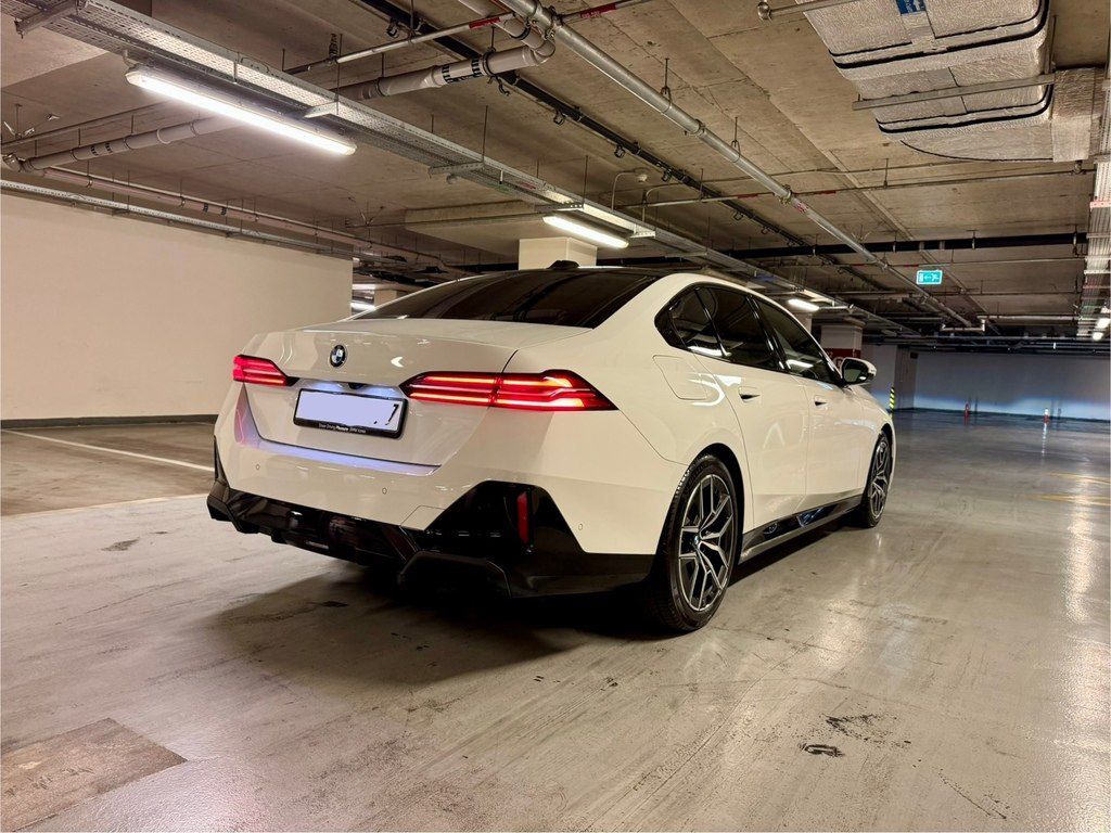 BMW 520, 2.0 L, 2025 il, 8 900 km — Avtomobillər, Bakı (4)