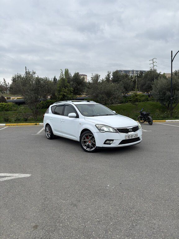 Kia Ceed SW, 1.6 L, 2009 il, 390 000 km 90-BY-459 — Avtomobillər, Bakı (3)