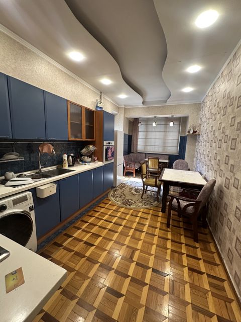 İcarəyə verilir 3 otaqlı yeni tikili 140 m² — Bakı