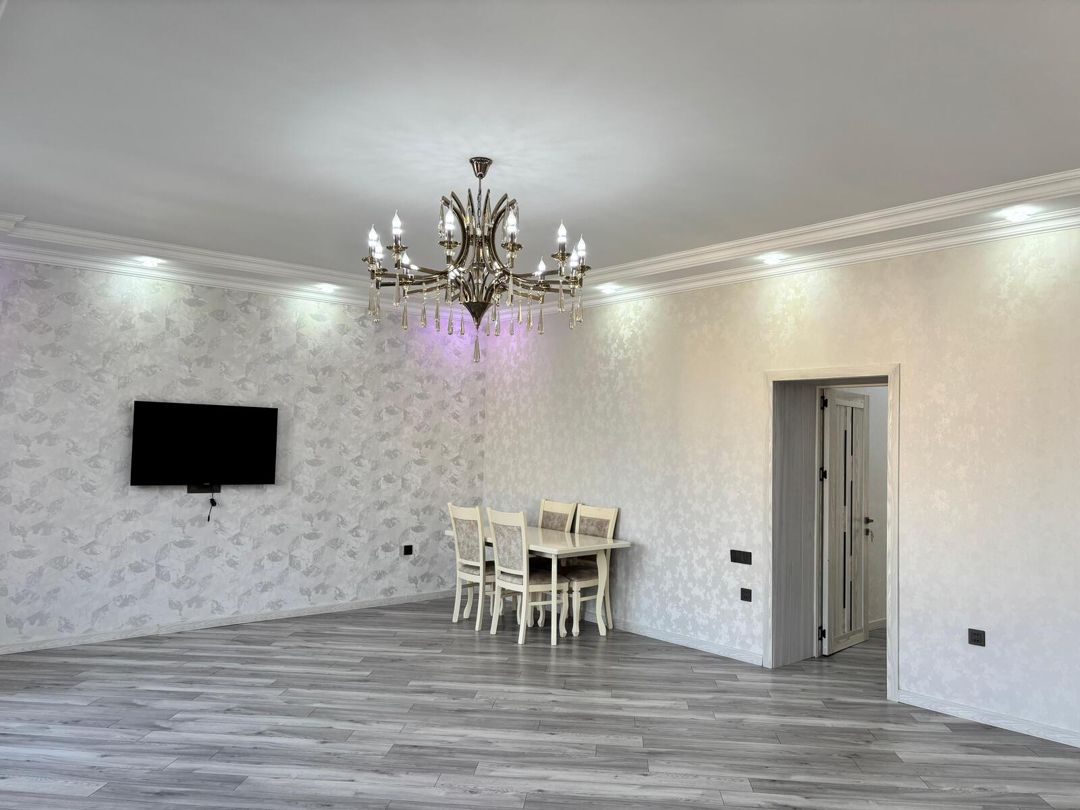 Satılır 3 otaqlı köhnə tikili 165 m² — Mənzil, Bakı (2)