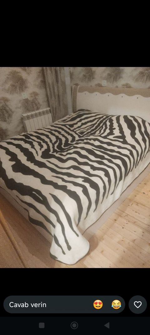 Zebra naxışlı iki nəfərlik yorğan/örtük - Rəng: ağ-qara, zebra printi — Mingəçevir