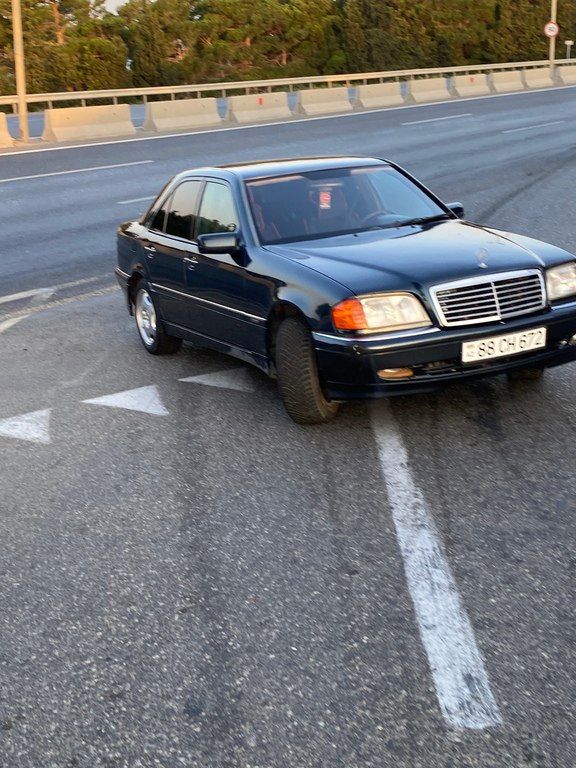 Mercedes C 200, 2.0 L, 1995 il, 300 460 km 88-CH-672 — Avtomobillər, Bakı (8)