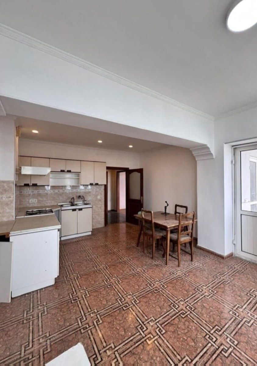 Satılır 3 otaqlı köhnə tikili 140 m² — Mənzil, Bakı (6)