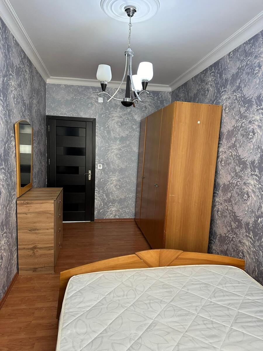 Satılır 4 otaqlı köhnə tikili 110 m² — Mənzil, Bakı (5)