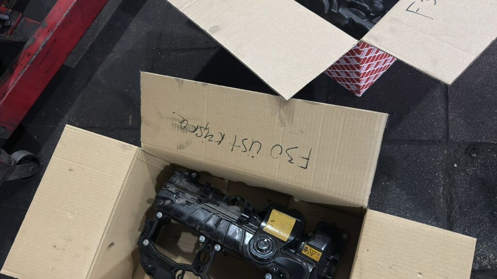 Məhsul: Klapan qapağı (valve cover) –BMW f30 Təsvir: - Plastik — Ehtiyat hissələri, Masazır (4)