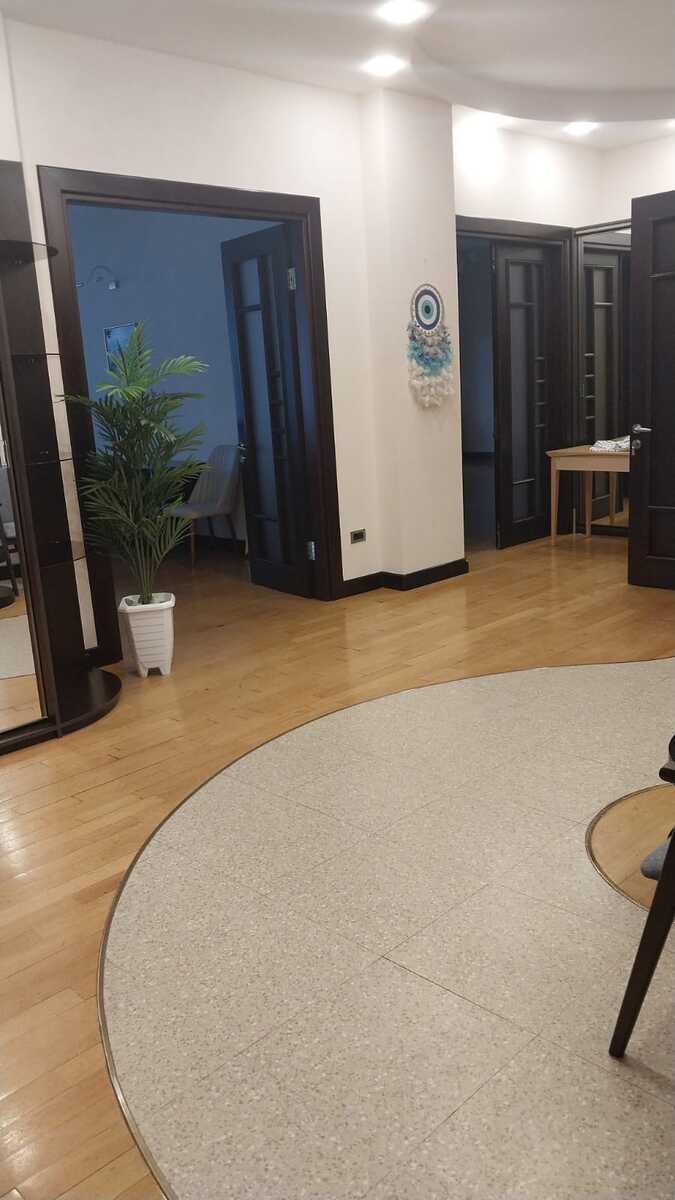 İcarəyə verilir 4 otaqlı yeni tikili 320 m² — Mənzil, Bakı (2)
