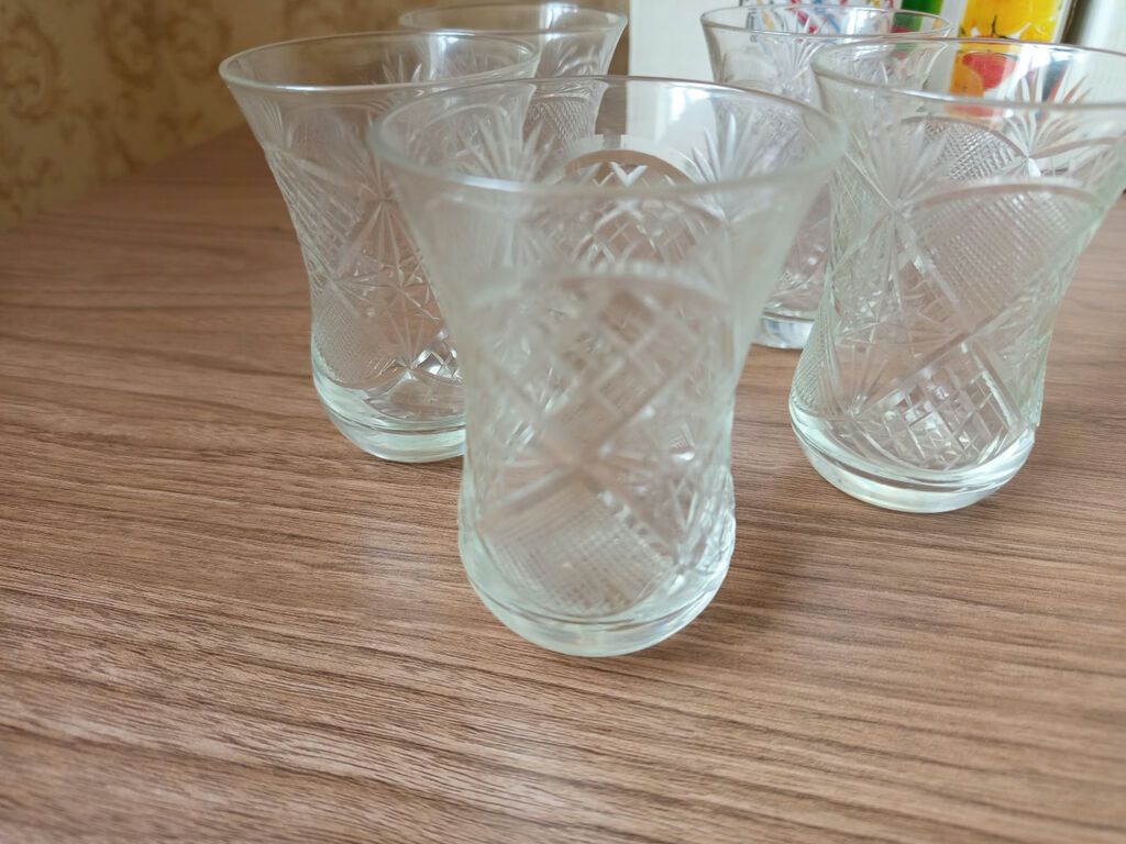 Stakanlar. 5 xrustal armudu 6 Cexiya su stakanı 12 su stakanı qutuda — Qonaq otağı üçün, Bakı (3)