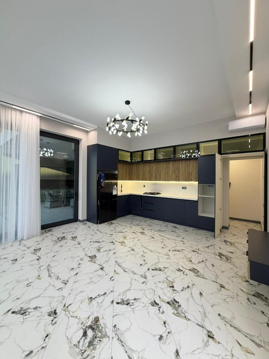 Satılır 5 otaqlı həyət evi/bağ evi 300 m² — Ev, villa, Bakı (9)