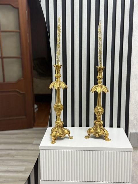 Şamdanlar satılır. Ağır poladdandı, üzərindəki şamlar da hədiyyə — Bakı